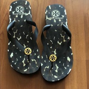 NWT Tory Burch platform flip fops